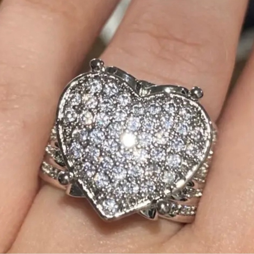 Heart Ring - Picture 13 of 14